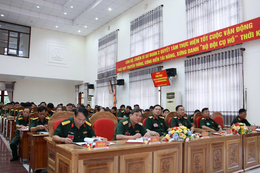 Đại biểu lãnh đạo Quân khu 5 tham dự khai mạc cuộc diễn tập. Ảnh: H.P z6990217231550-2cbd76be1d2c069d881efdfd2daf6c29.jpg