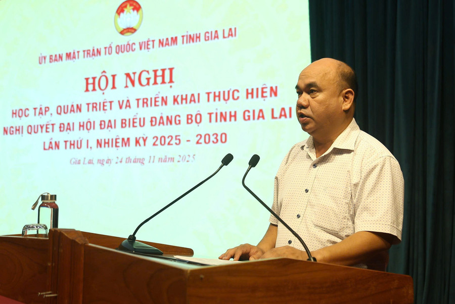 pho-chu-tich-uy-ban-mttq-viet-nam-tinh-siu-trung-phat-bieu-tai-hoi-nghi-anh-hong-phuc.jpg