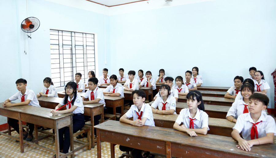 Học sinh ở xã đảo Nhơn Châu đã sẵn sàng bước vào năm học mới. Ảnh: H.P mg-2188.jpg