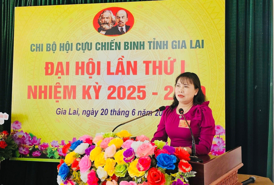 Phó Chủ tịch Thường trực Ủy ban MTTQ Việt Nam tỉnh Gia Lai Phạm Thị Lan phát biểu tại Đại hội. Ảnh: Hồng Thương z6724021252023-1eadca909d1fec6173963dab3e7564bd.jpg