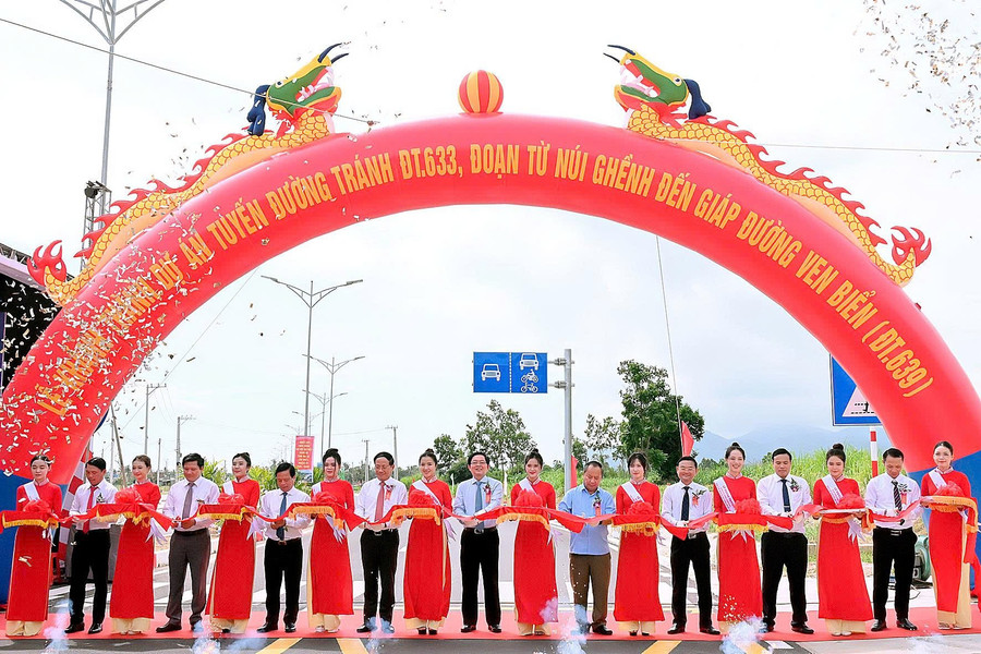 Khánh thành tuyến đường tránh ĐT.633, đoạn từ Núi Ghềnh đến giáp đường ven biển (ĐT.639). z7065777947531-a270db08f94c362679b694d84faf19f0.jpg