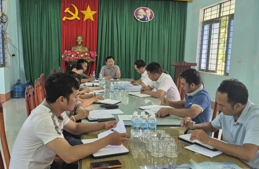 Lãnh đạo Chi cục Chăn nuôi và Thú y tỉnh Gia Lai làm việc về thúc đẩy phát triển chăn nuôi từ nay đến cuối năm 2025. Ảnh: N.D lanh-dao-chi-cuc-chan-nuoi-va-thu-y-tinh-gia-lai-lam-viec-voi-cac-xa-phuong-ve-thuc-day-chan-nuoi-tu-nay-den-cuoi-nam-2025-va-nhung-thang-dau-nam-2026.jpg