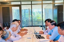 Quang cảnh buổi làm việc. 
