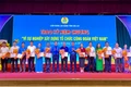 Gia Lai: Tặng kỷ niệm chương "Vì sự nghiệp xây dựng tổ chức Công đoàn Việt Nam" cho 181 cá nhân