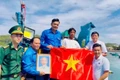 Thăm, tặng quà một số hộ dân vươn khơi bám biển