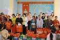 Gia Lai: Trao 100 suất quà cho người dân làng Kret Krot