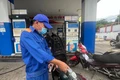 Giá xăng ngày 25-9 đồng loạt giảm. Ảnh: P.V