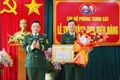 Trao Huy hiệu 30 năm tuổi Đảng cho Chỉ huy trưởng và Phó Chỉ huy trưởng Bộ Chỉ huy Bộ đội Biên phòng tỉnh