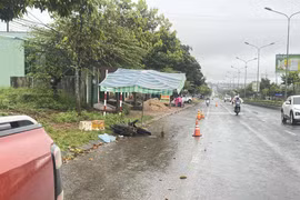 Hiện trường vụ tai nạn khiến anh T. tử vong tại chỗ. Ảnh: Minh Hiếu