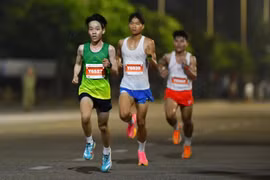 Cậu bé nghèo 2 lần phá kỷ lục quốc gia môn điền kinh