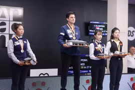 Liên Quỳnh (bìa phải) đã giành huy chương đồng sau khi dừng bước ở bán kết. Ảnh: UMB