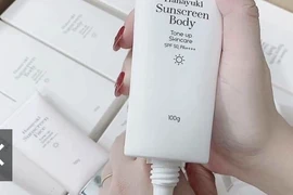 Đình chỉ lưu hành lô kem chống nắng Hanayuki Sunscreen Body