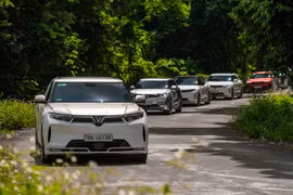 VinFast trở thành hãng dẫn đầu thị trường ô tô trong nước