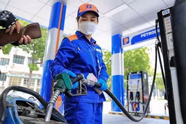 Sau 30-4: Rút giấy phép kinh doanh xăng dầu nếu không cấp hóa đơn điện tử