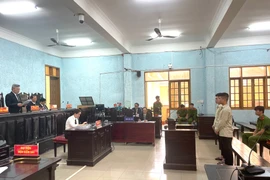 Theo bạn gái đi giải quyết mâu thuẫn, 2 thanh niên lãnh án tù