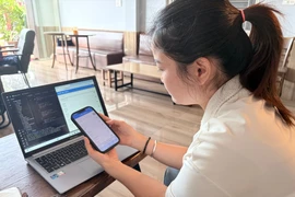 Hiện tại, ứng dụng của Aya có thể chạy trên hệ điều hành Android và iOS. Ảnh: Văn Ngọc