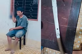 Đối tượng Toai đã bị bắt giữ cùng hung khí gây án 