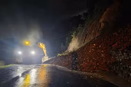 Đèo Tô Na đã tiếp tục bị sạt lở