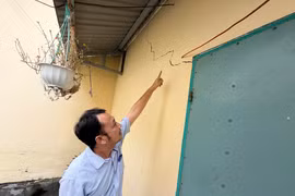 Bất ngờ xuất hiện nhiều vết nứt ở nhà dân và trụ sở xã Ia Rsai 