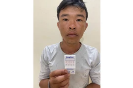 Vừa bắt giữ đối tượng trộm cắp dùng dao gây thương tích cho 2 cán bộ Công an
