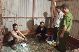 Khởi tố 4 đối tượng mua bán và tổ chức sử dụng trái phép chất ma túy