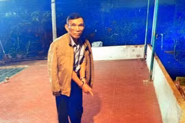 Nghi bà lão 68 tuổi ngoại tình, cụ ông cầm dao đuổi chém vợ