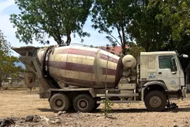 Va chạm với xe bồn, thanh niên 18 tuổi tử vong