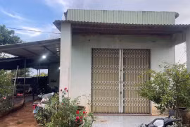 Phát hiện người phụ nữ và 2 con tử vong trong căn nhà đã khóa cửa