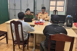 Gia Lai: Phạt 3 tài xế vụ tạt đầu xe ở quốc lộ 14C gần 90 triệu đồng