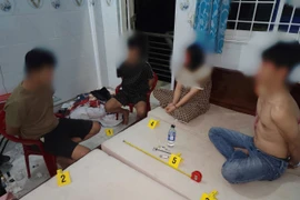 4 đối tượng đã bị bắt quả tang về hành vi tổ chức sử dụng trái phép chất ma túy.