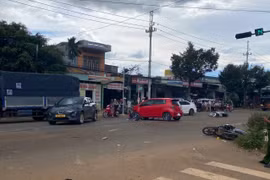 Hiện trường vụ tai nạn liên hoàn trên Quốc lộ 19. Ảnh: Duy Hải