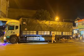 Gia Lai: Ô tô va chạm xe máy, 3 người thương vong