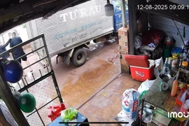 Triệu tập đối tượng đánh thanh niên đi giao đá lạnh vì tranh giành địa bàn