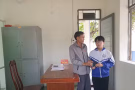 Cậu bé lớp 9 đã trả lại tài sản cho người đánh rơi