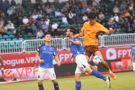 Trung vệ cao gần 2 m của Hoàng Anh Gia Lai lên tuyển quốc gia