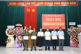 Phường Thống Nhất khen thưởng 15 tập thể, cá nhân xuất sắc trong phong trào Toàn dân bảo vệ an ninh Tổ quốc