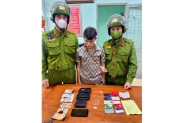 Cảnh sát 113 tuần tra phát hiện đối tượng tàng trữ trái phép chất ma túy.