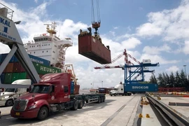 Xuất nhập khu vực FDI tiếp tục giữ vai trò chủ đạo với 211,59 tỷ USD