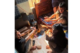 Tạm giữ 3 “con nghiện” tổ chức sử dụng trái phép chất ma túy trong phòng ngủ