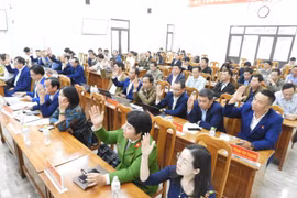 HĐND huyện Mang Yang bầu bổ sung 1 ủy viên UBND huyện và thông qua nhiều tờ trình quan trọng về lĩnh vực kinh tế 