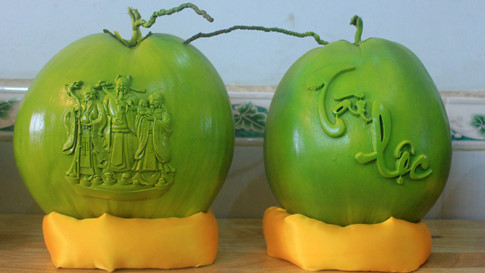 Tại cơ sở gia công, từng hình nổi được các 