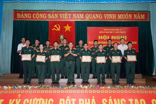 Đoàn Kinh tế - Quốc phòng 75 tổng kết 10 năm thực hiện công tác dân vận 