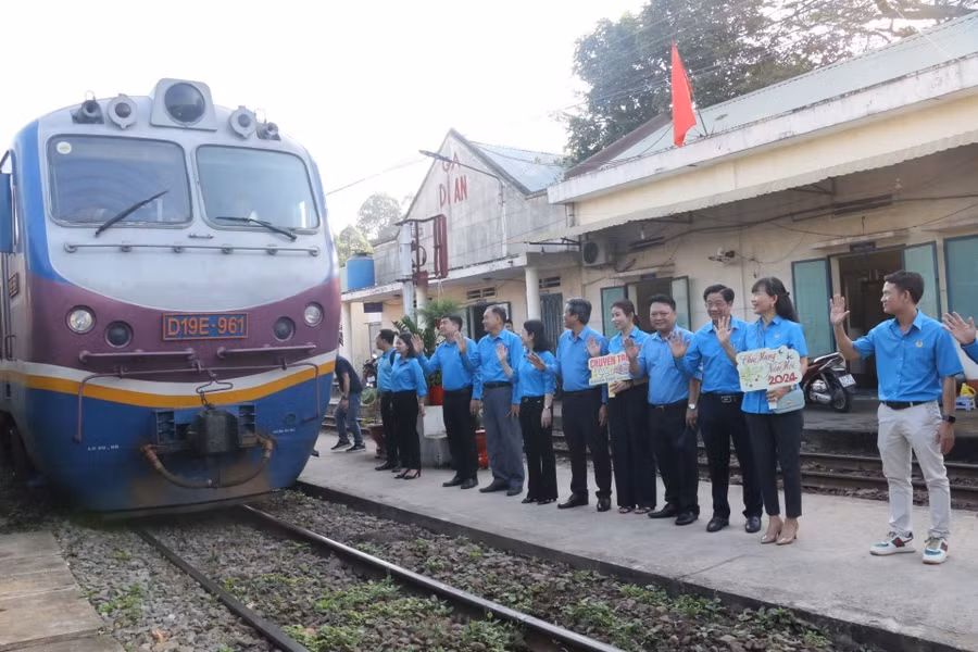 glo-chuyen-xe-cong-doan-2.jpg