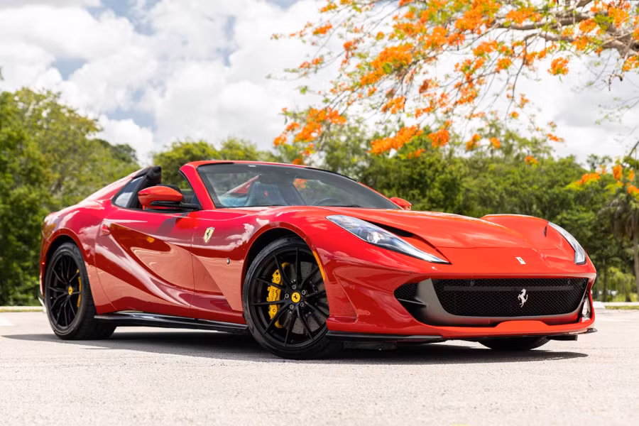 2021-ferrari-812-gts.jpg