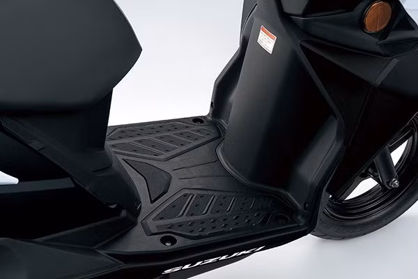 glo-suzuki-6.jpg