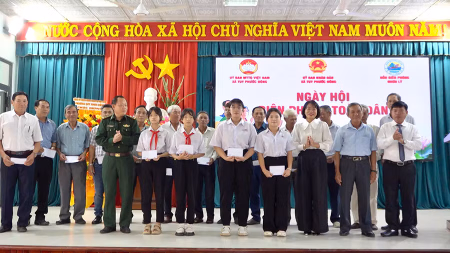 glo-tuy-phuoc-dong-2.jpg