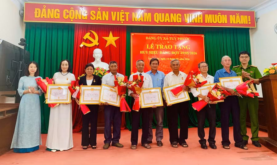 glo-trao-huy-hieu-dang-2.jpg