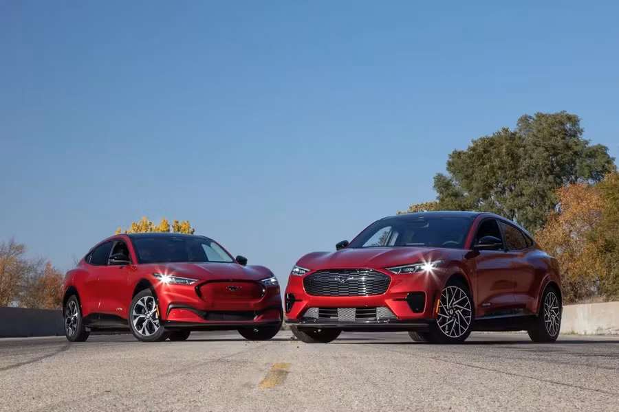 ford-mustang-mach-e-premium-mach.jpg