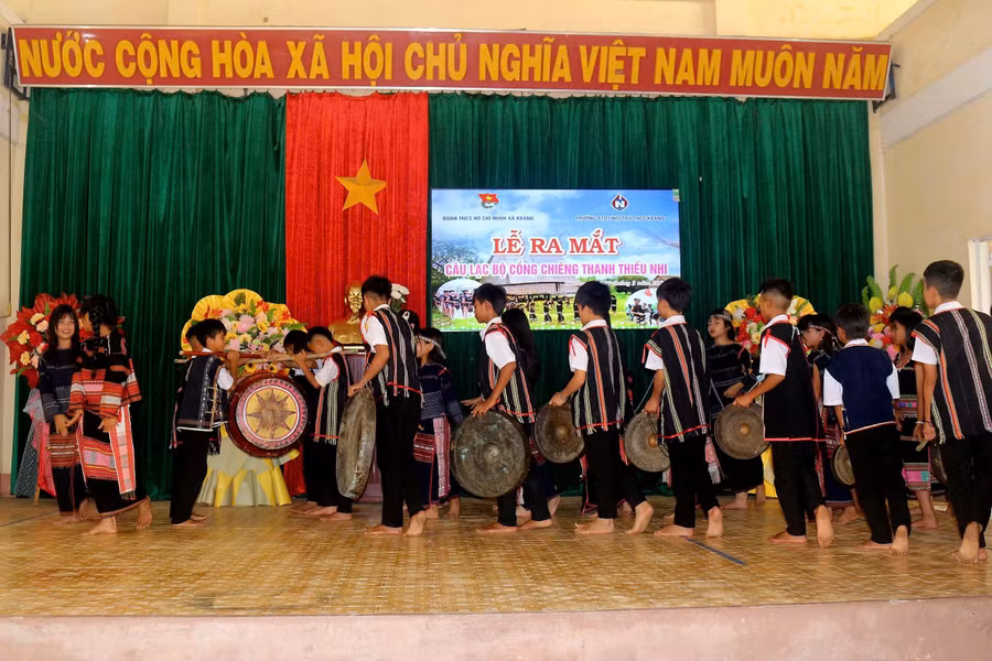 glo-clb-cong-chieng-2.jpg