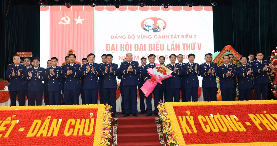 glo-canh-sat-bien-1.jpg